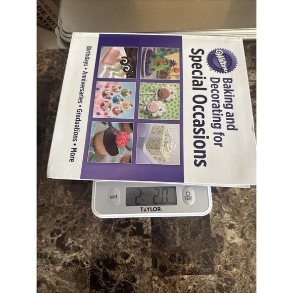 Wilton Baking & Decorating for Special Occasions Book Like New - Picture 11 of 11